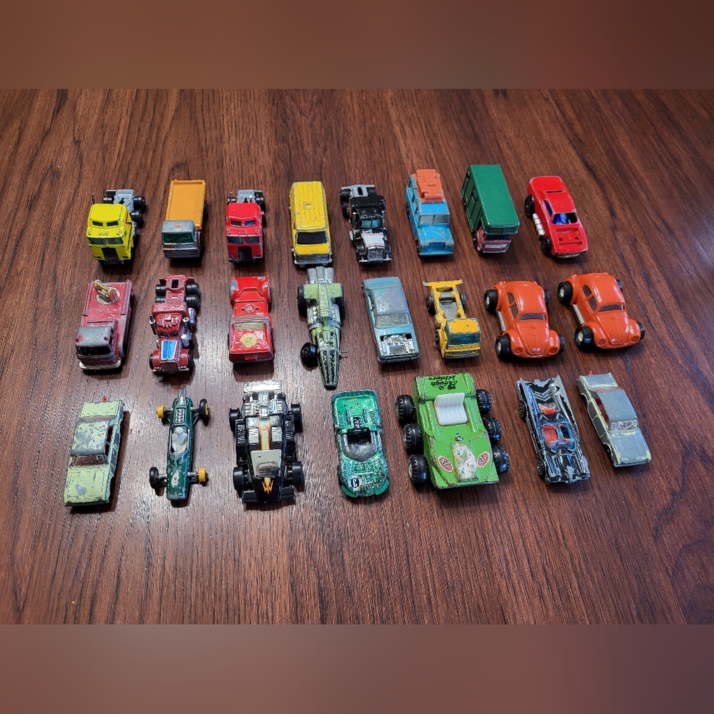 Vintage Matchbox Hot Wheels Die Cast Colorful Toy Cars Trucks Lot Of 23